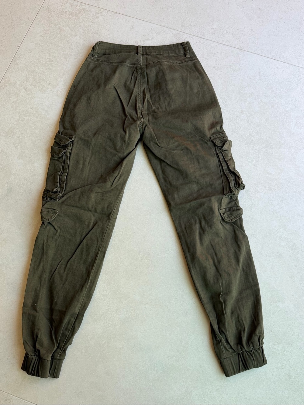 Women’s Windsor Olive Cargo Jogger Pants - size small - Picture 2 of 6
